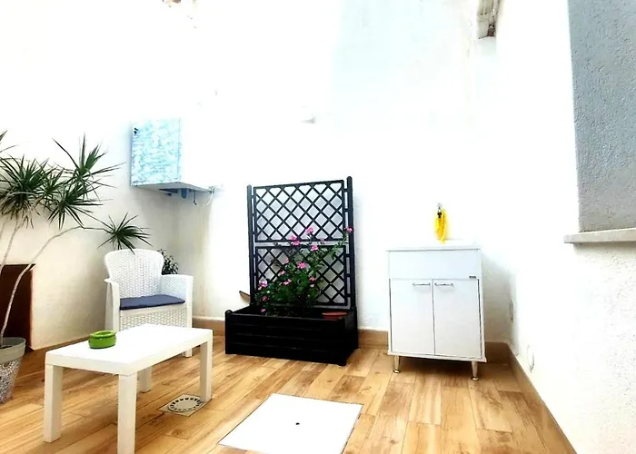 Happy Home - Mondello